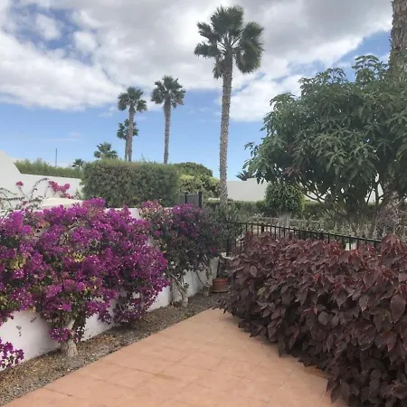 4-bed Bungalow With Private Pool & Parking Villa *