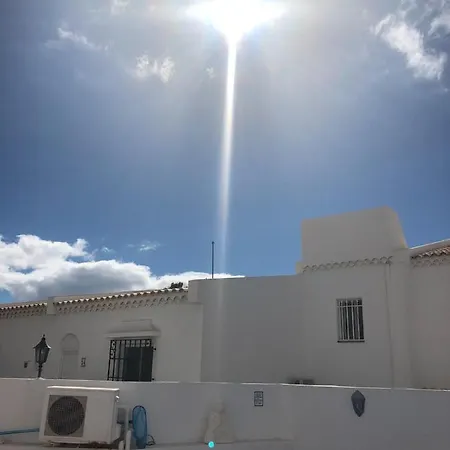 4-bed Bungalow With Private Pool & Parking Villa El Médano