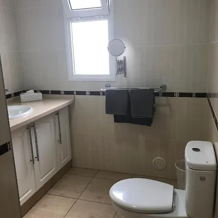 4-bed Bungalow With Private Pool & Parking Ελ Μέντανο