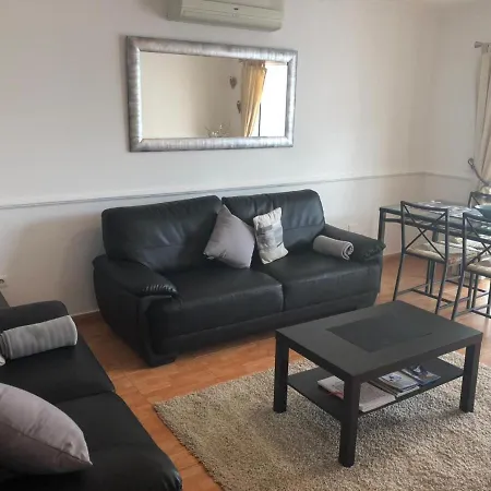 4-bed Bungalow With Private Pool & Parking Ελ Μέντανο