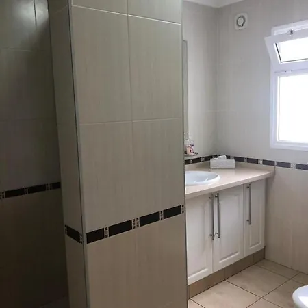 4-bed Bungalow With Private Pool & Parking Willa *