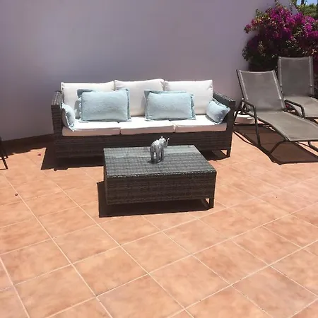 Βίλα 4-bed Bungalow With Private Pool & Parking Ελ Μέντανο